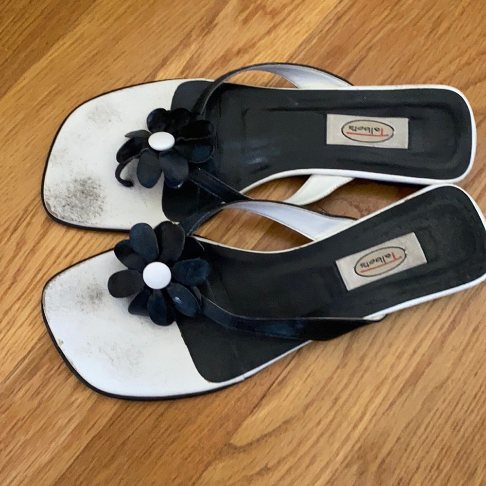 Cute Talbots Sandals with Flower 7